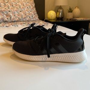 Women’s size 9 cloudfoam Adidas